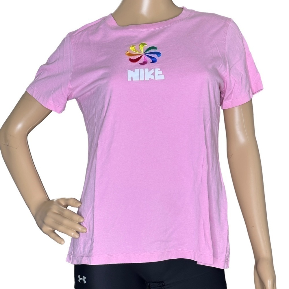 Nike pink pinwheel colorful tee medium